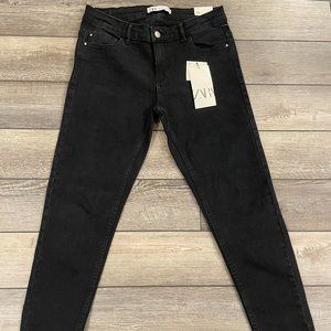 Zara Mid Rise Skinny Fit Jeans